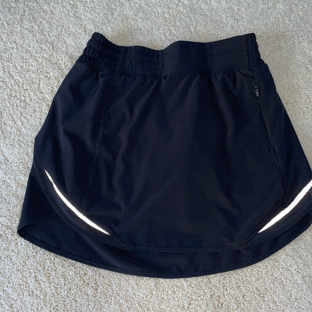 Lululemon Hotty Hot Skirt size 4